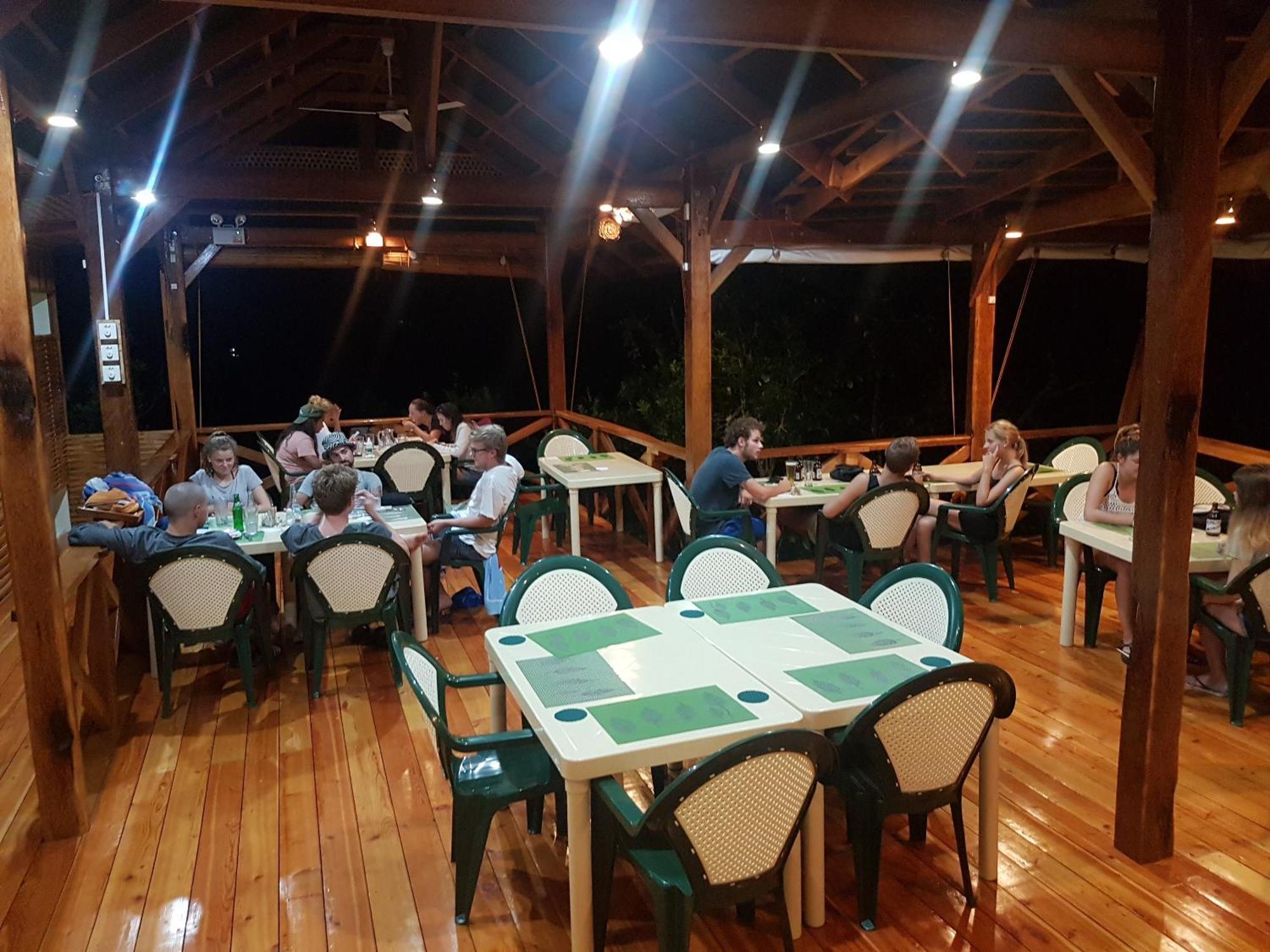 Eskapo Verde Lodge Moalboal Badian Exterior photo